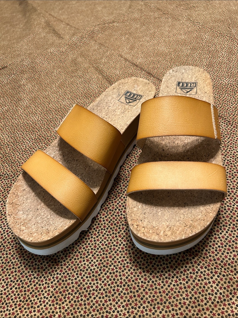 Reef sandals size 10/41
